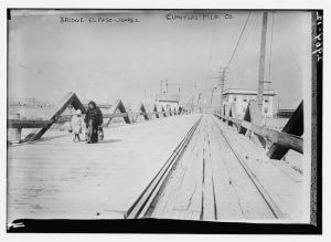 El Paso to Juarez bridge, c. 1915. Courtesy of the Bain Collection, Library of Congress, LC-B2-2964-12.