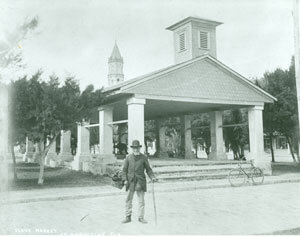 Figure 47. W. J. Harris, Public Market and “Old Slave,” Plaza de la Constitución, St. Augustine, Florida, c. 1904. Copyright St. Augustine Historical Society. Figure 47. W. J. Harris, Public Market and “Old Slave,” Plaza de la Constitución, St. Augustine, Florida, c. 1904. Copyright St. Augustine Historical Society.