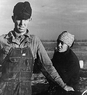Arthur Rothstein, Evicted sharecroppers along Highway 60, New Madrid County, Missouri, January 1939. FSA-OWI Collection, Library of Congress, LC-USF33- 002929-M3. Arthur Rothstein, Evicted sharecroppers along Highway 60, New Madrid County, Missouri, January 1939. FSA-OWI Collection, Library of Congress, LC-USF33- 002929-M3.