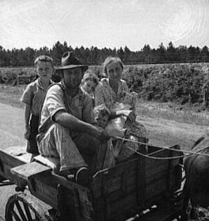 Dorothea Lange, sharecropper family near Hazlehurst, Georgia, 1937. Library of Congress , Prints and Photographs Division, FSA-OWI Collection, LC-USF34- 017762-E. 