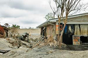 Brian Gauvin, Pratt Drive and Robert E. Lee Avenue at the breach in the 17th Street Canal Levee, Lakeview, New Orleans, Louisiana, October 27, 2005.