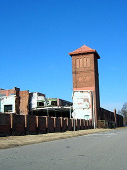 J. P. Stevens Mill in Roanoke Rapids, North Carolina, January 20, 2011. Photographs by Donna Longenecker. Courtesy of Donna Longenecker.