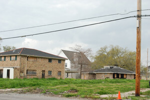 40th Street, next door to 345 40th street, Lakeview, New Orleans, Louisiana, March 20, 2010. Photograph by Lauren Tilton. © Lauren Tilton. 