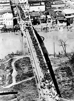 Ariel view of marchers crossing the Edmund Pettus bridge during the march from Selma to Montgomery, Alabama, 1965. Library of Congress Prints and Photographs Division, New York World-Telegram and the Sun Newspaper Photograph Collection, LC-USZ62-126846.