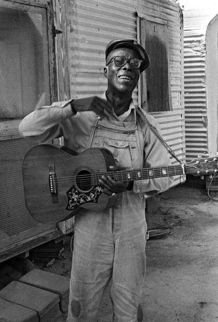 Lonzie Thomas, Lee County, Alabama, 1980. Photograph by George Mitchell. © George Mitchell.